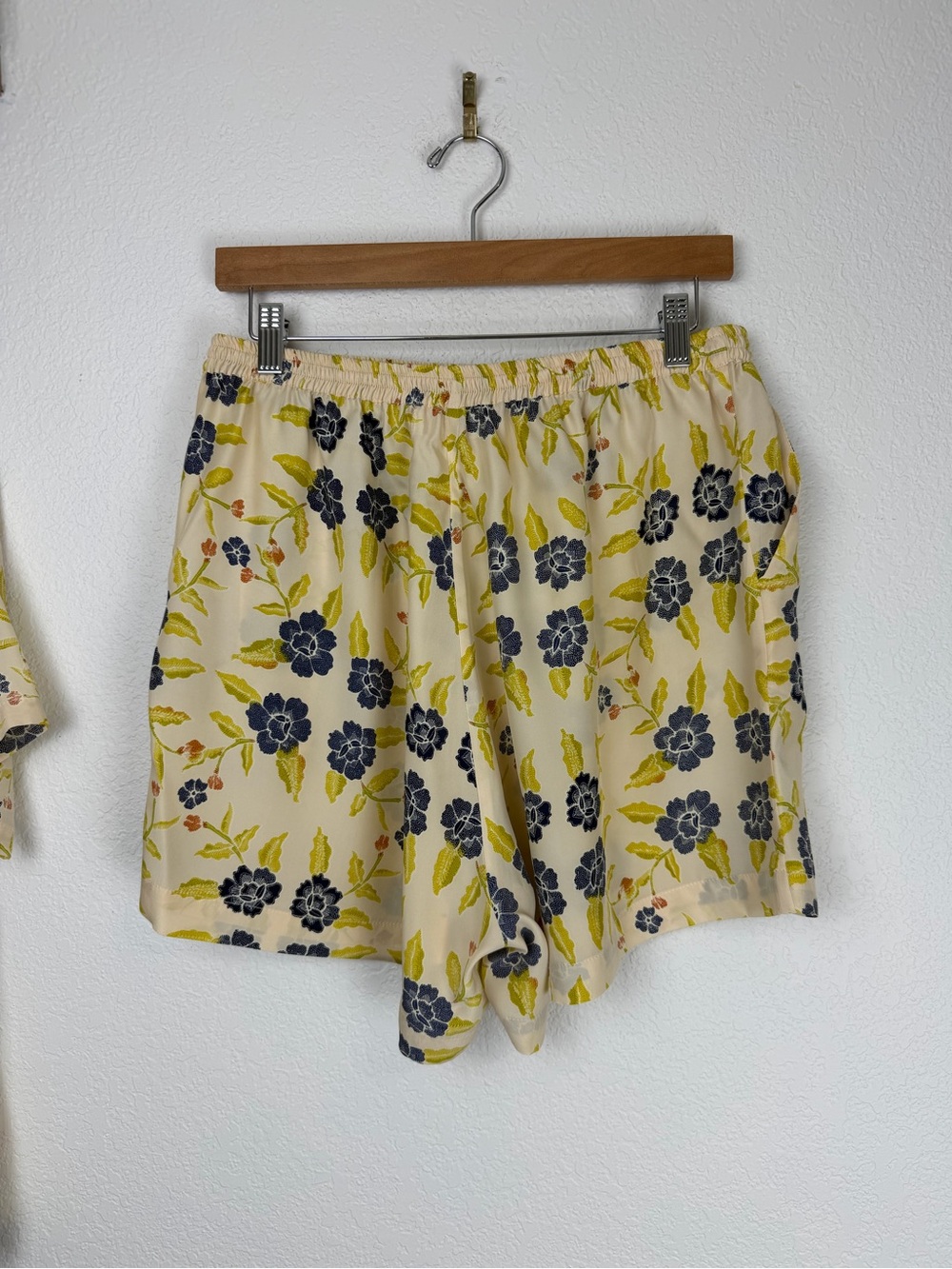 Natalie Martin Collection Kevin Shirt Jasper Shorts Matching Set Floral Silk L - Picture 11 of 15
